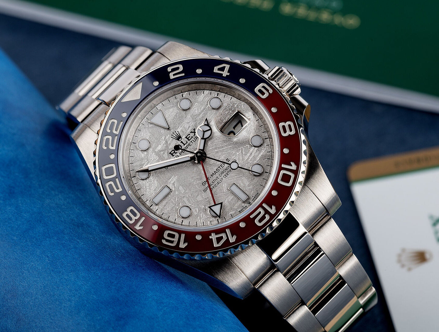 GMT-MASTER II  Oyster, 40 mm, white gold M126719BLRO-0002
